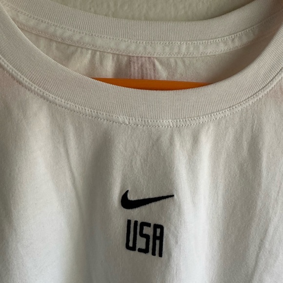NIKE WOMENS CROPPED USA SHORT SLEEVE TOP - Picture 2 of 7
